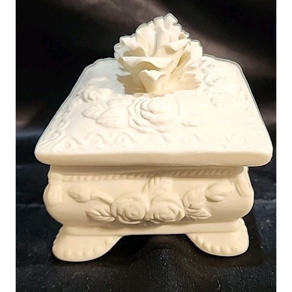 Vintage White Bisque Crafted Delicate Roses Rectangle Footed Trinket Box 4"X2" - Picture 4 of 9